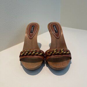 Dolce and Gabbana tobacco heels size 6